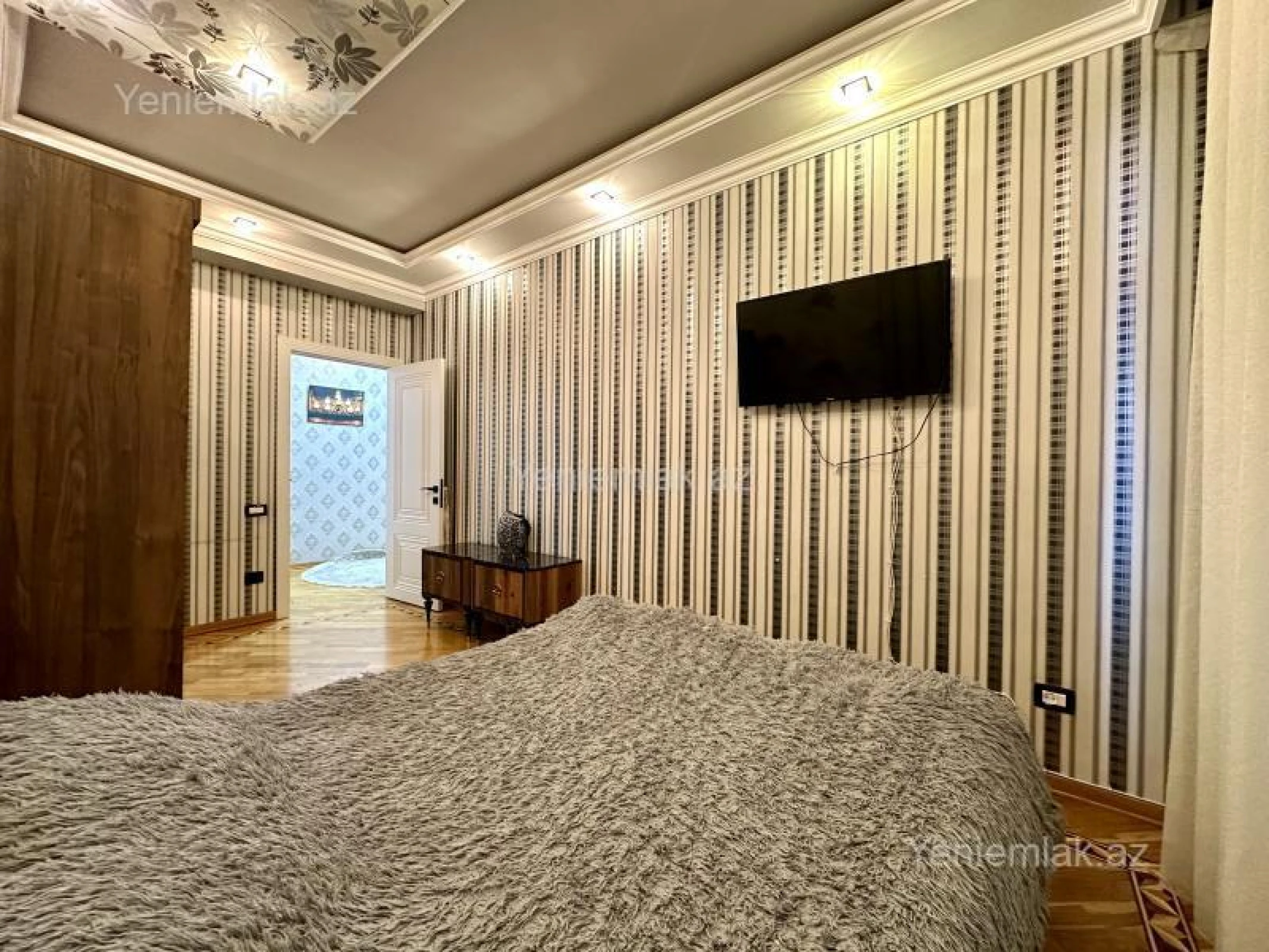 Satılır 3 otaqlı yeni tikili 90 m²