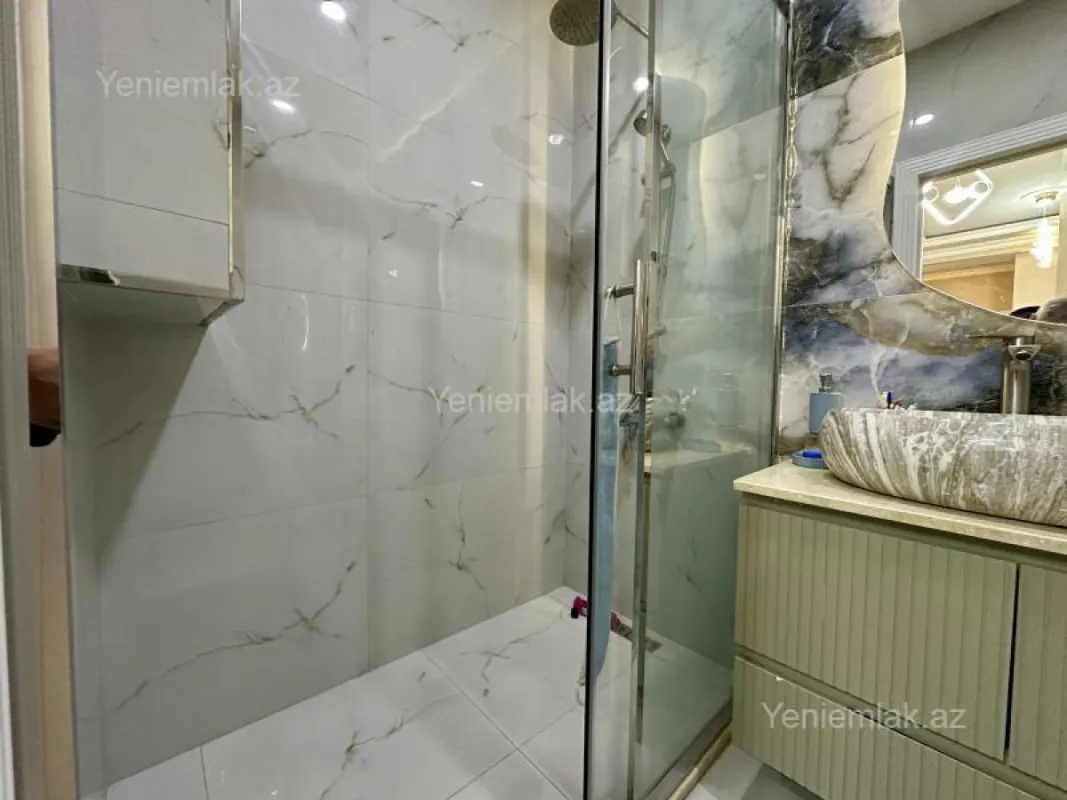 Satılır 3 otaqlı yeni tikili 90 m²