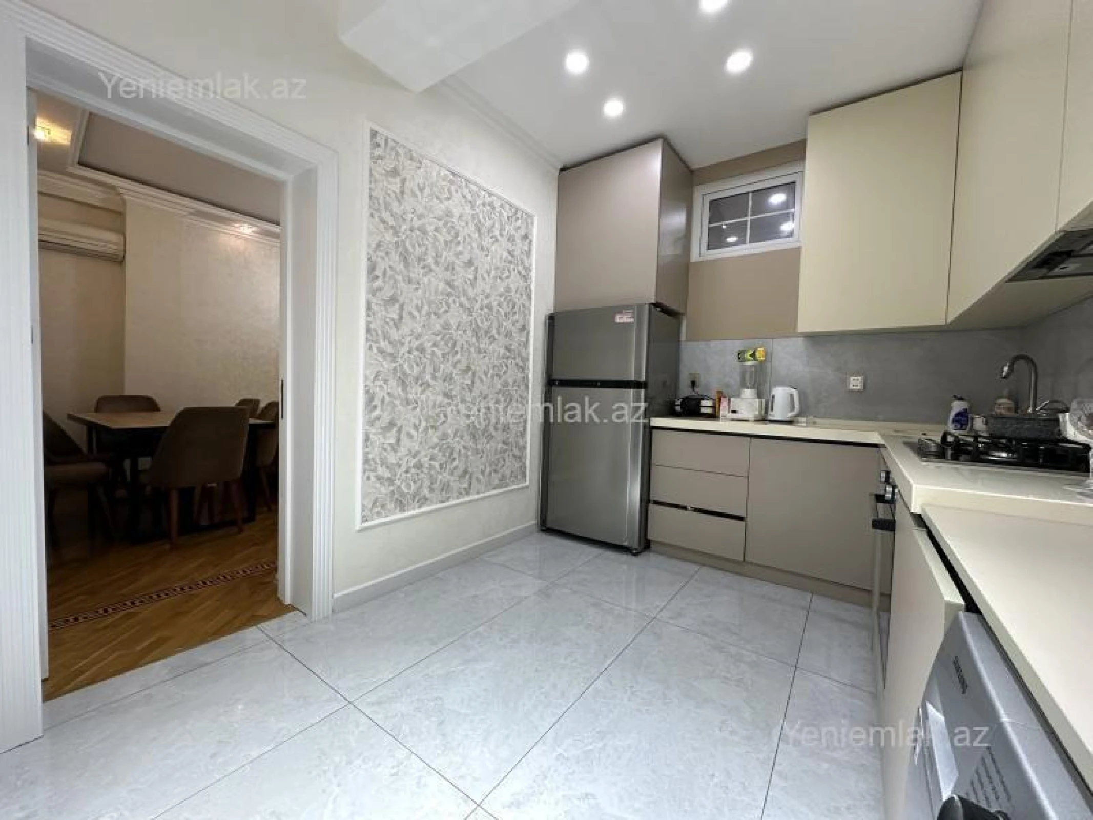 Satılır 3 otaqlı yeni tikili 90 m²