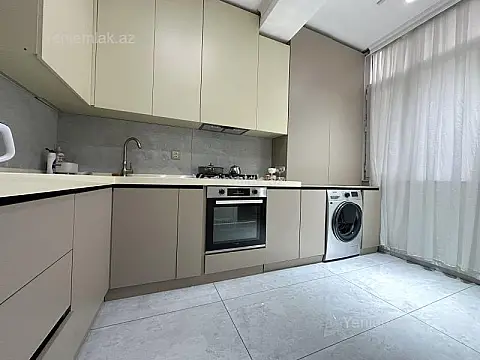 Satılır 3 otaqlı yeni tikili 90 m²