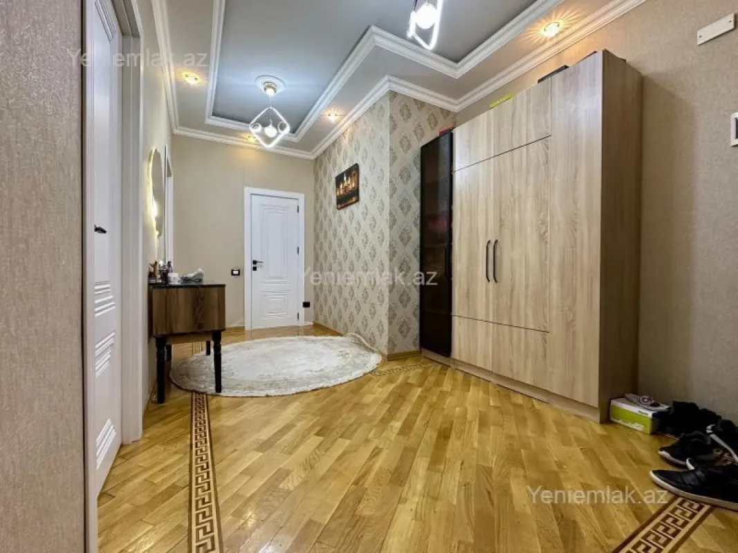 Satılır 3 otaqlı yeni tikili 90 m²