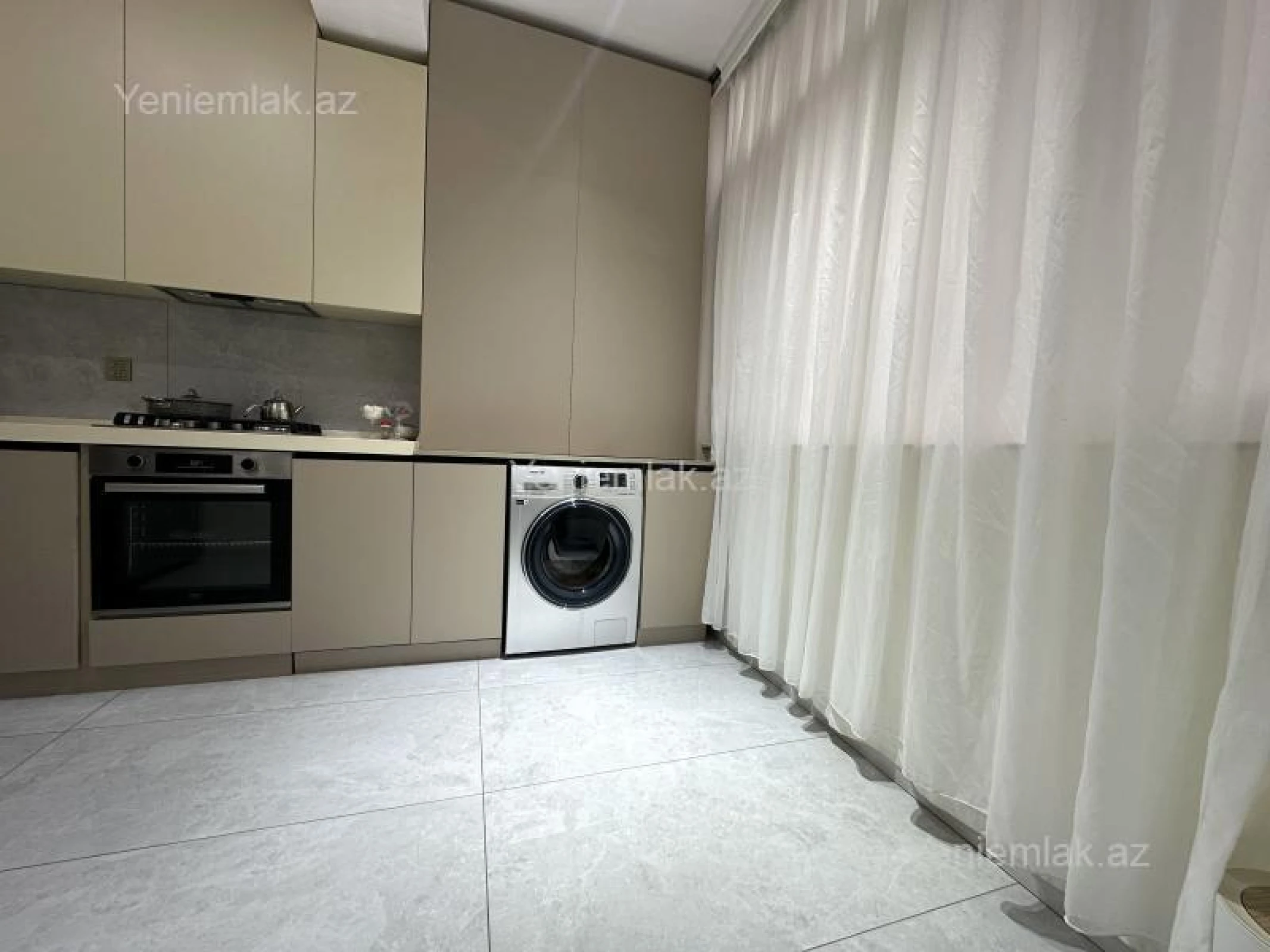 Satılır 3 otaqlı yeni tikili 90 m²