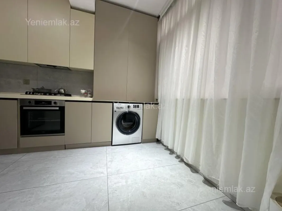 Satılır 3 otaqlı yeni tikili 90 m²