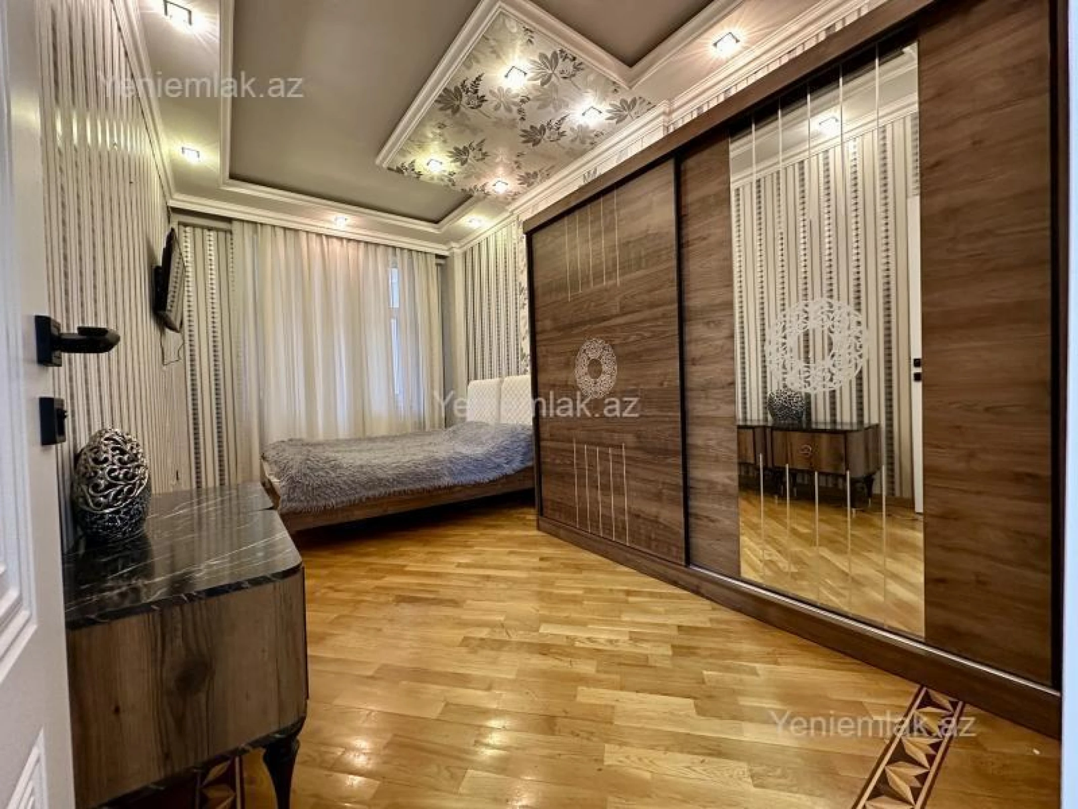 Satılır 3 otaqlı yeni tikili 90 m²