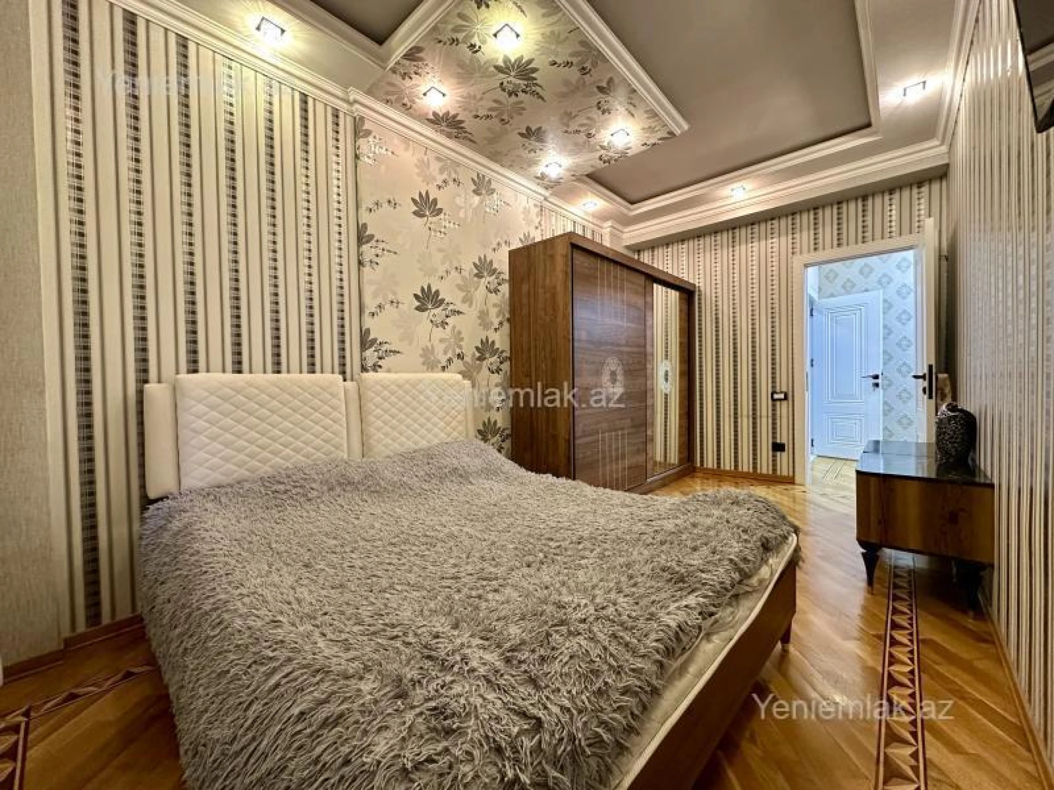 Satılır 3 otaqlı yeni tikili 90 m²