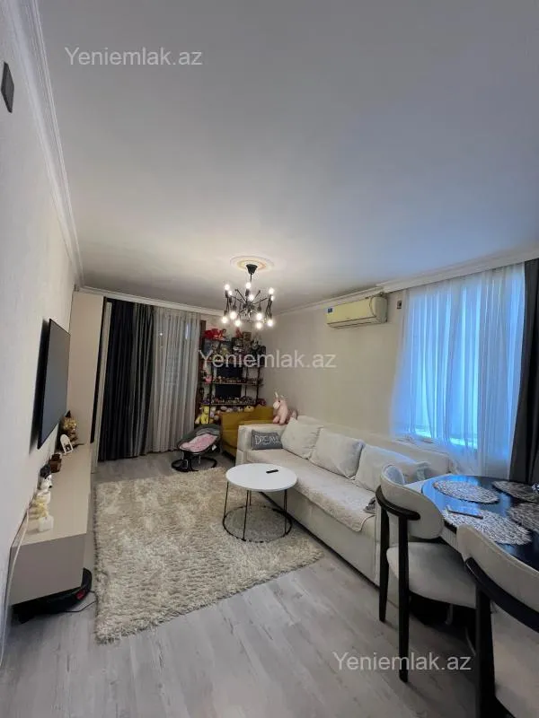 Satılır 2 otaqlı köhnə tikili 45 m²