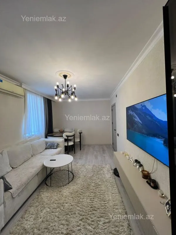 Satılır 2 otaqlı köhnə tikili 45 m²