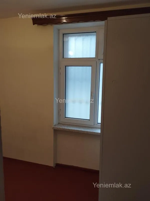 Satılır 1 otaqlı köhnə tikili 32 m²