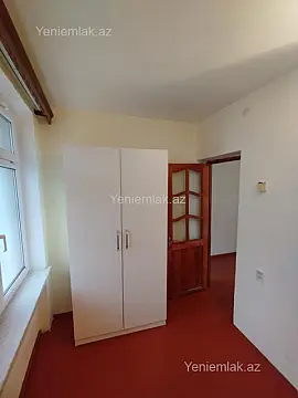 Satılır 1 otaqlı köhnə tikili 32 m²