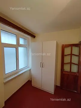 Satılır 1 otaqlı köhnə tikili 32 m²