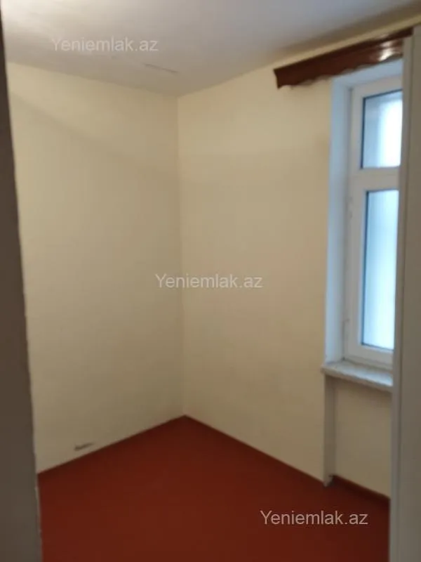 Satılır 1 otaqlı köhnə tikili 32 m²