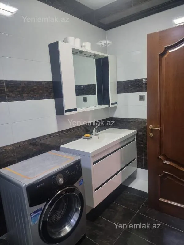 Satılır 4 otaqlı yeni tikili 185 m²