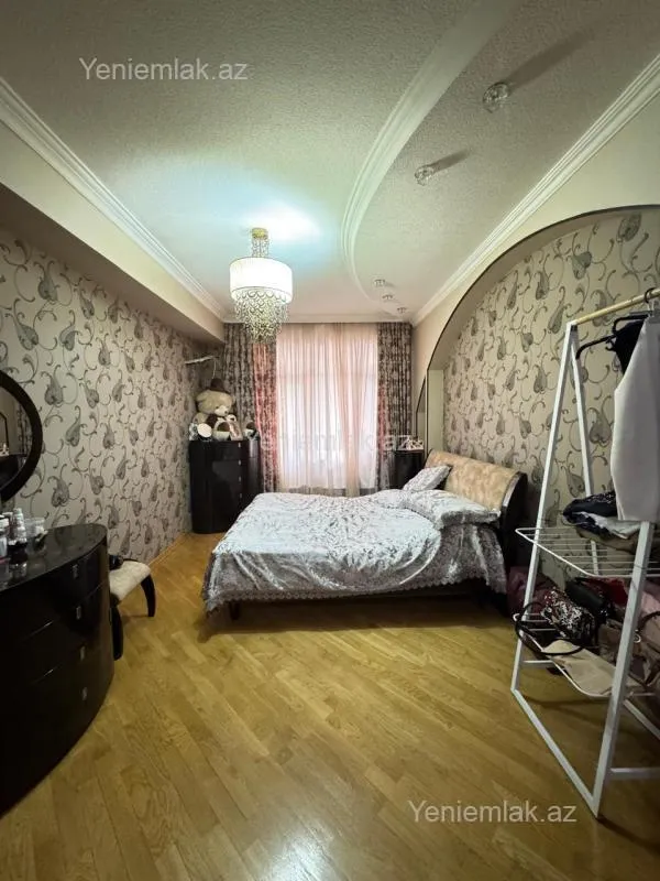 Satılır 3 otaqlı yeni tikili 134 m²