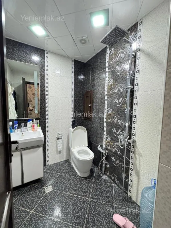 Satılır 3 otaqlı yeni tikili 134 m²