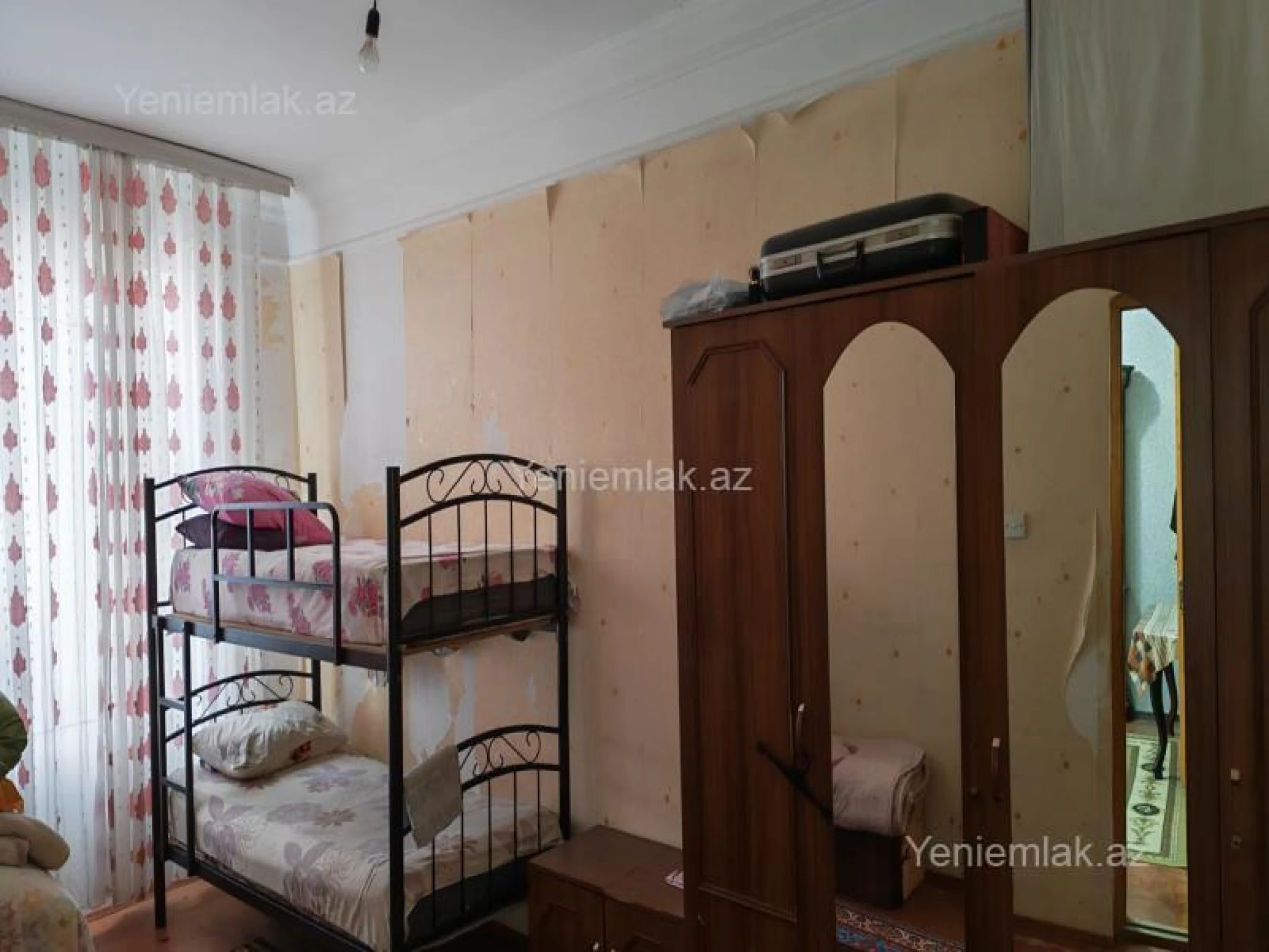 Satılır 2 otaqlı köhnə tikili 50 m²