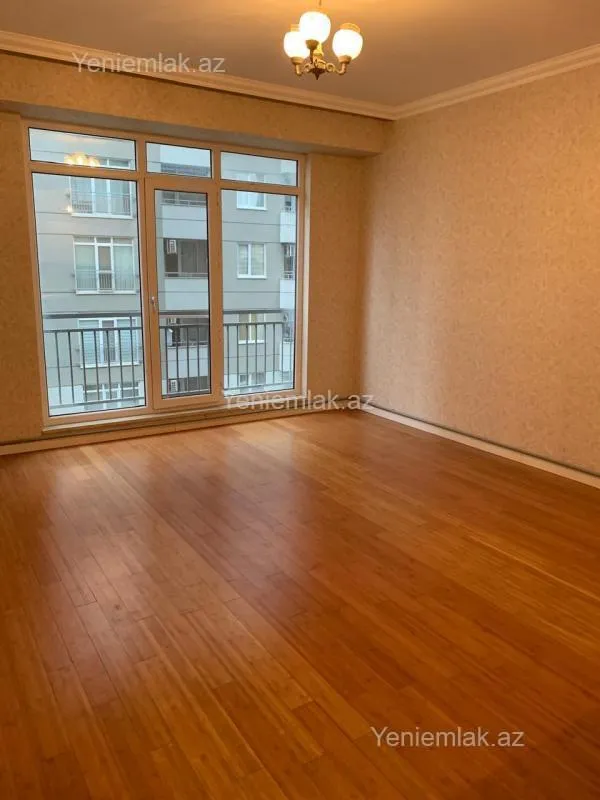 Satılır 2 otaqlı yeni tikili 60 m²