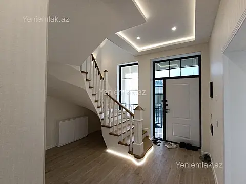 Satılır 5 otaqlı həyət evi 200 m²