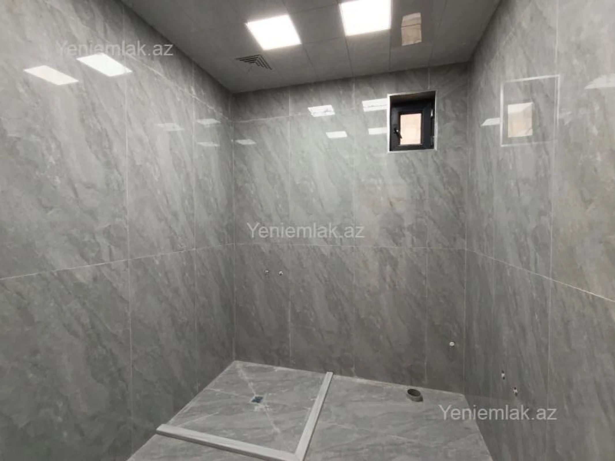 Satılır 5 otaqlı həyət evi 200 m²