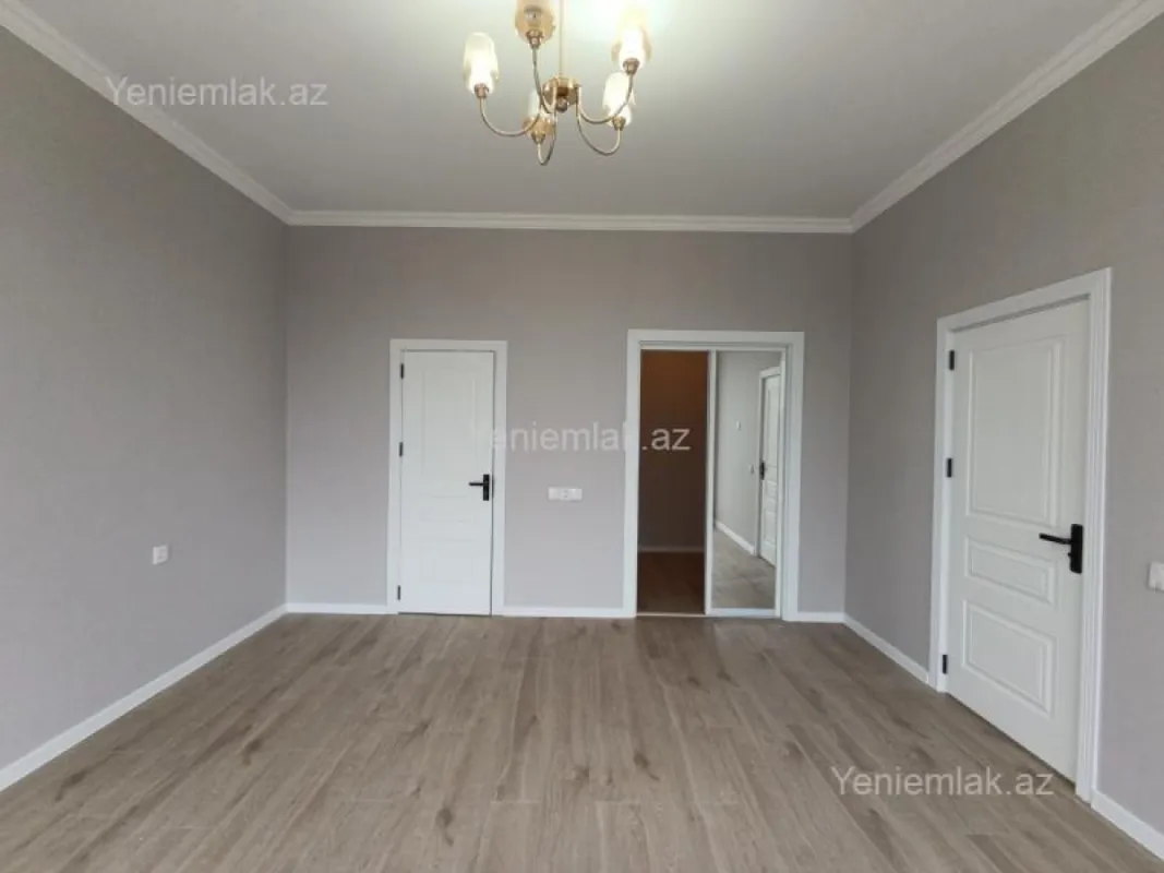 Satılır 5 otaqlı həyət evi 200 m²