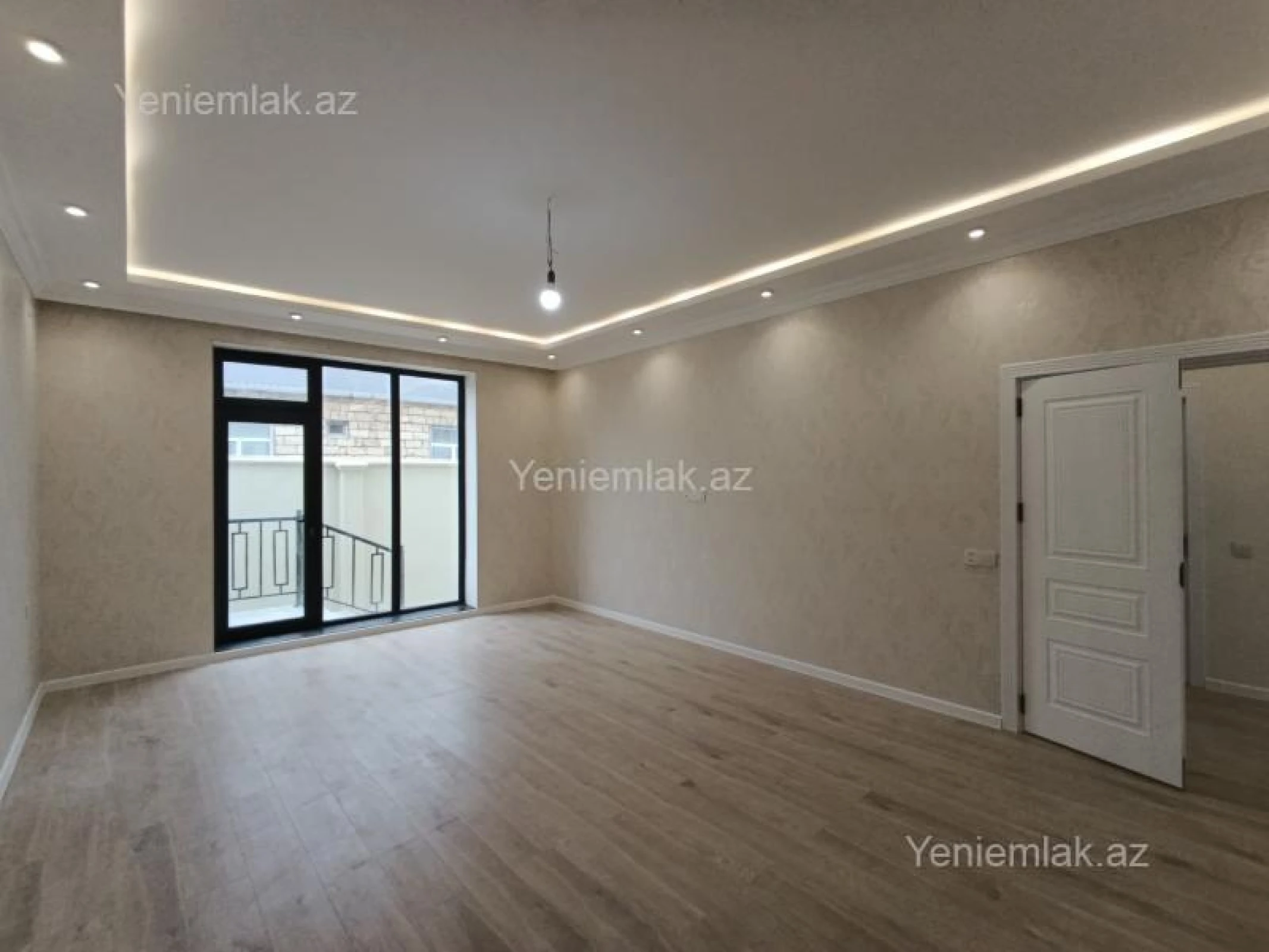 Satılır 5 otaqlı həyət evi 200 m²