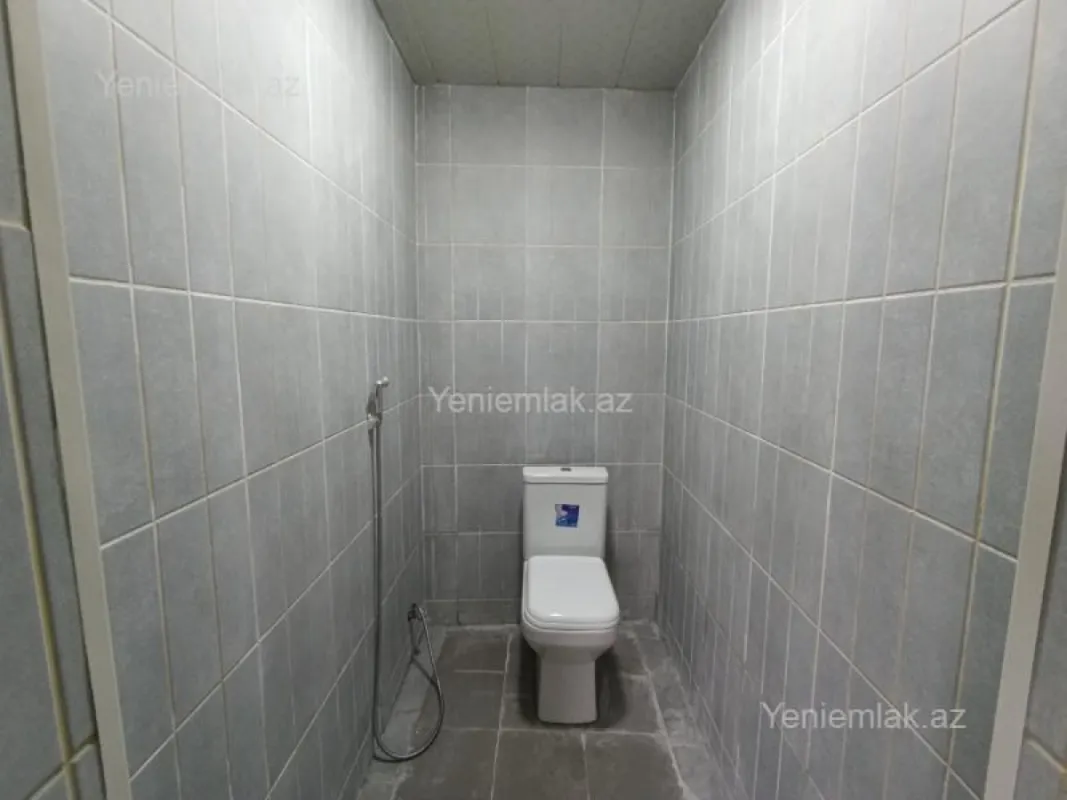 Satılır 5 otaqlı həyət evi 200 m²