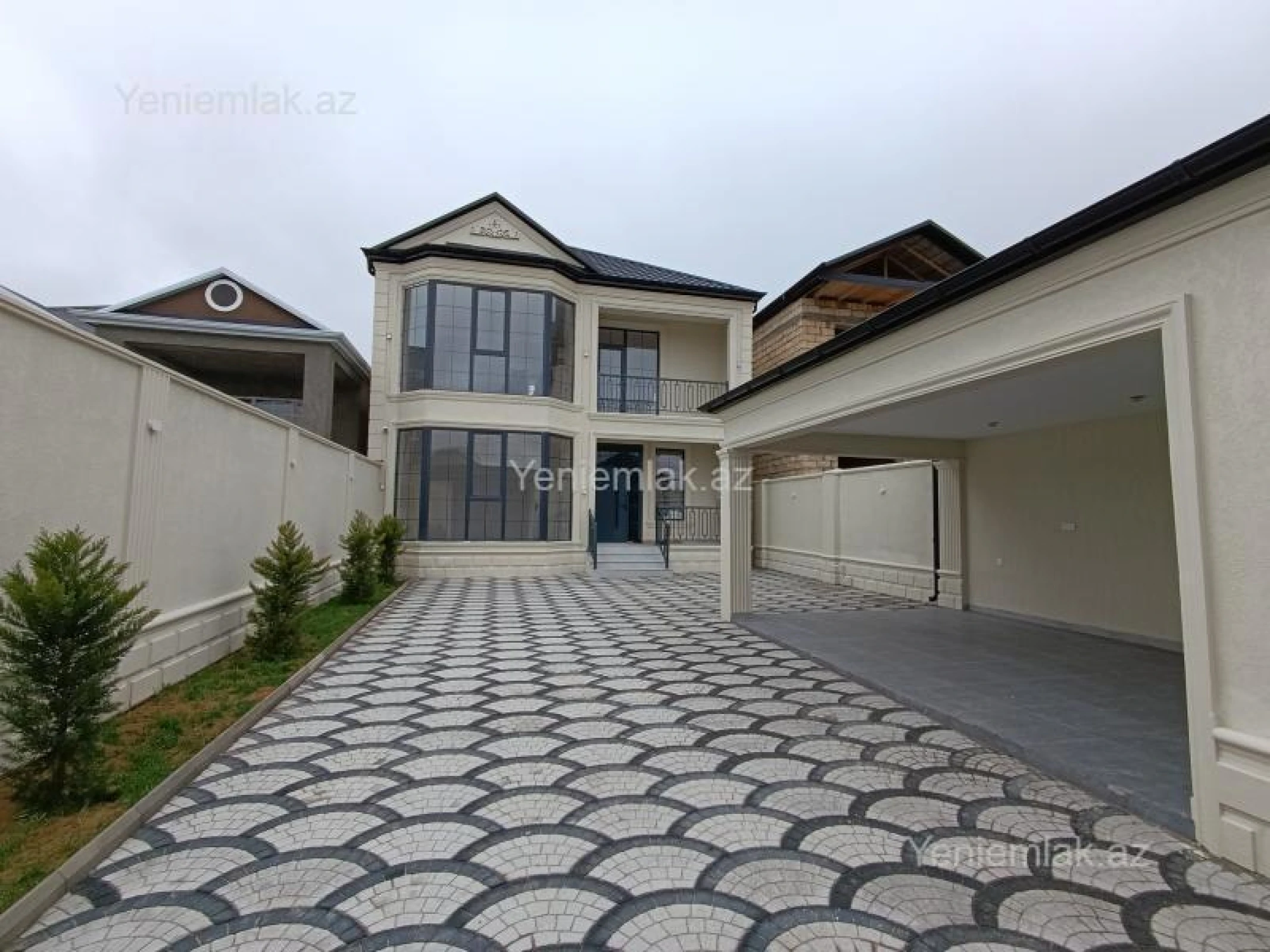 Satılır 5 otaqlı həyət evi 200 m²