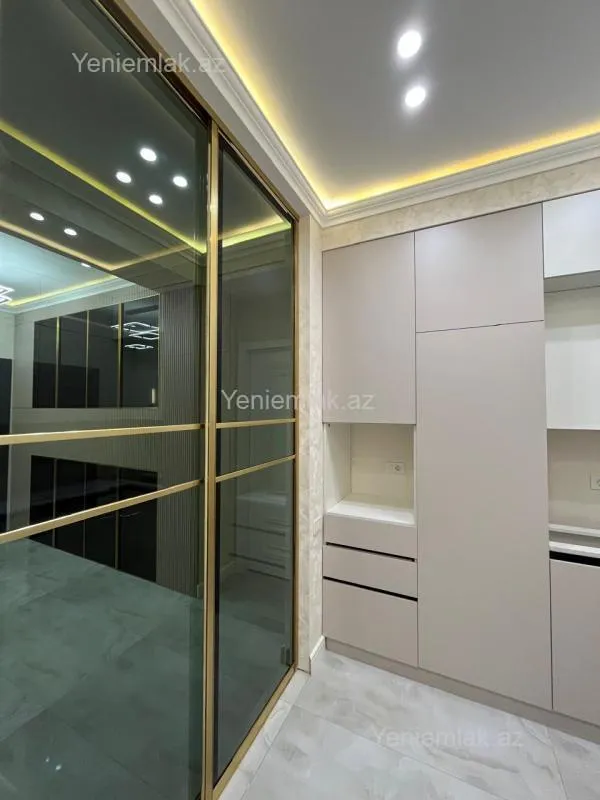 Satılır 2 otaqlı yeni tikili 72 m²