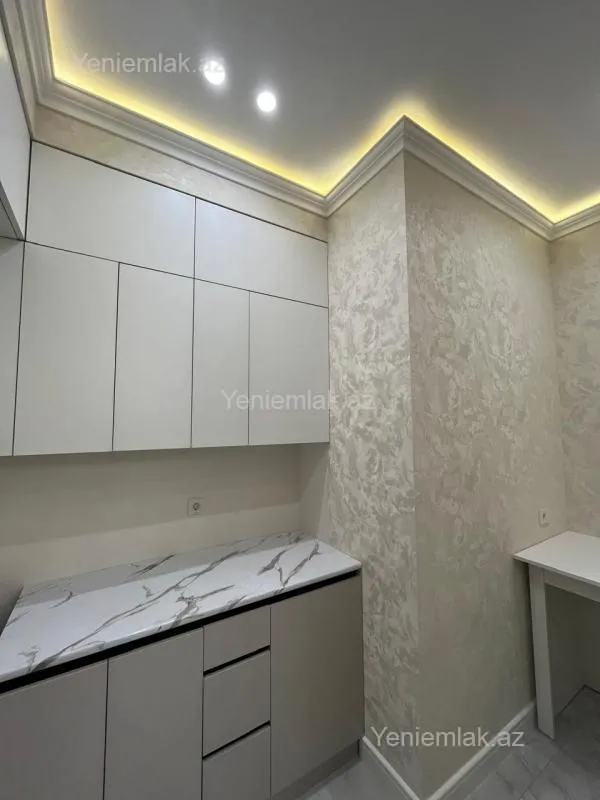 Satılır 2 otaqlı yeni tikili 72 m²