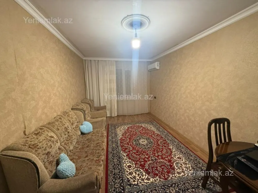 Satılır 2 otaqlı köhnə tikili 60 m²