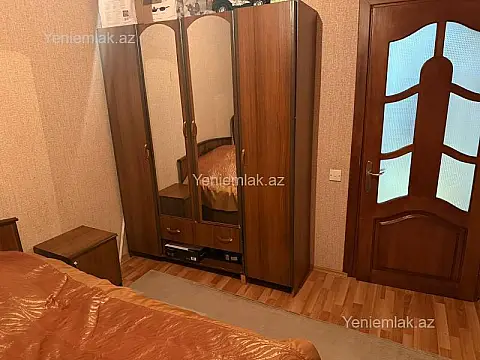 Satılır 2 otaqlı köhnə tikili 60 m²