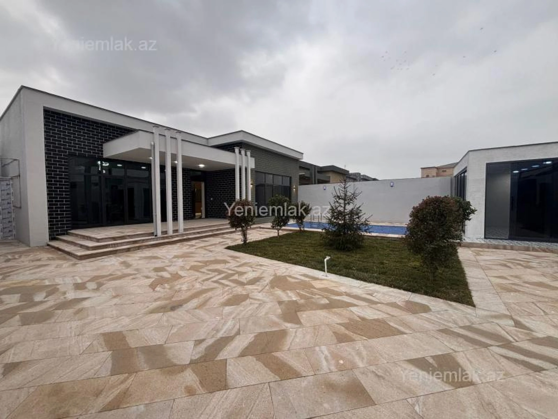 Satılır 4 otaqlı həyət evi 180 m²