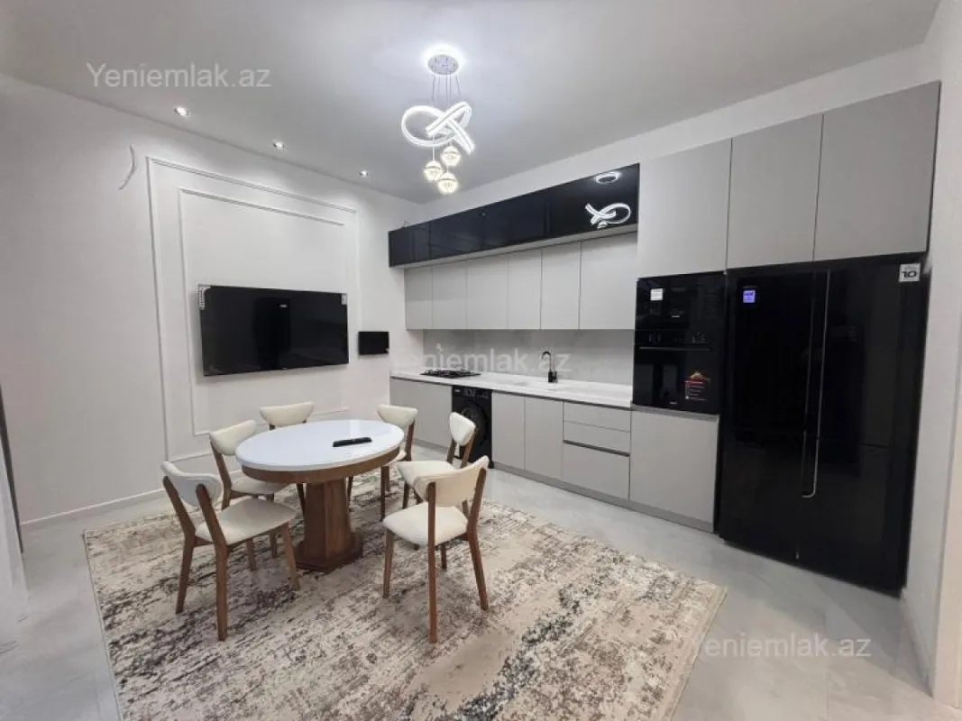 Satılır 4 otaqlı həyət evi 180 m²