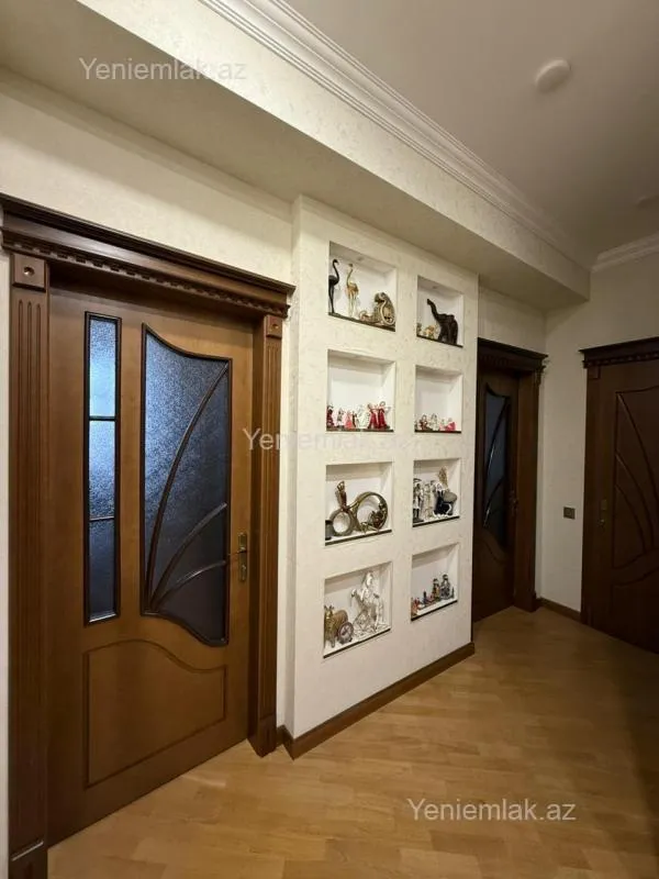 Satılır 3 otaqlı yeni tikili 110 m²