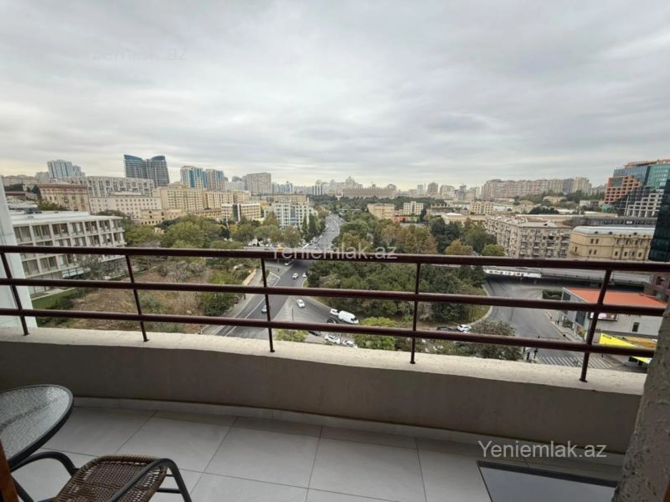 Satılır 3 otaqlı yeni tikili 110 m²