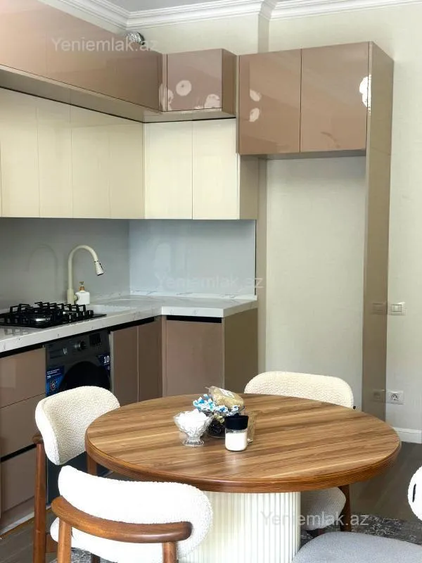 Satılır 2 otaqlı yeni tikili 60 m²