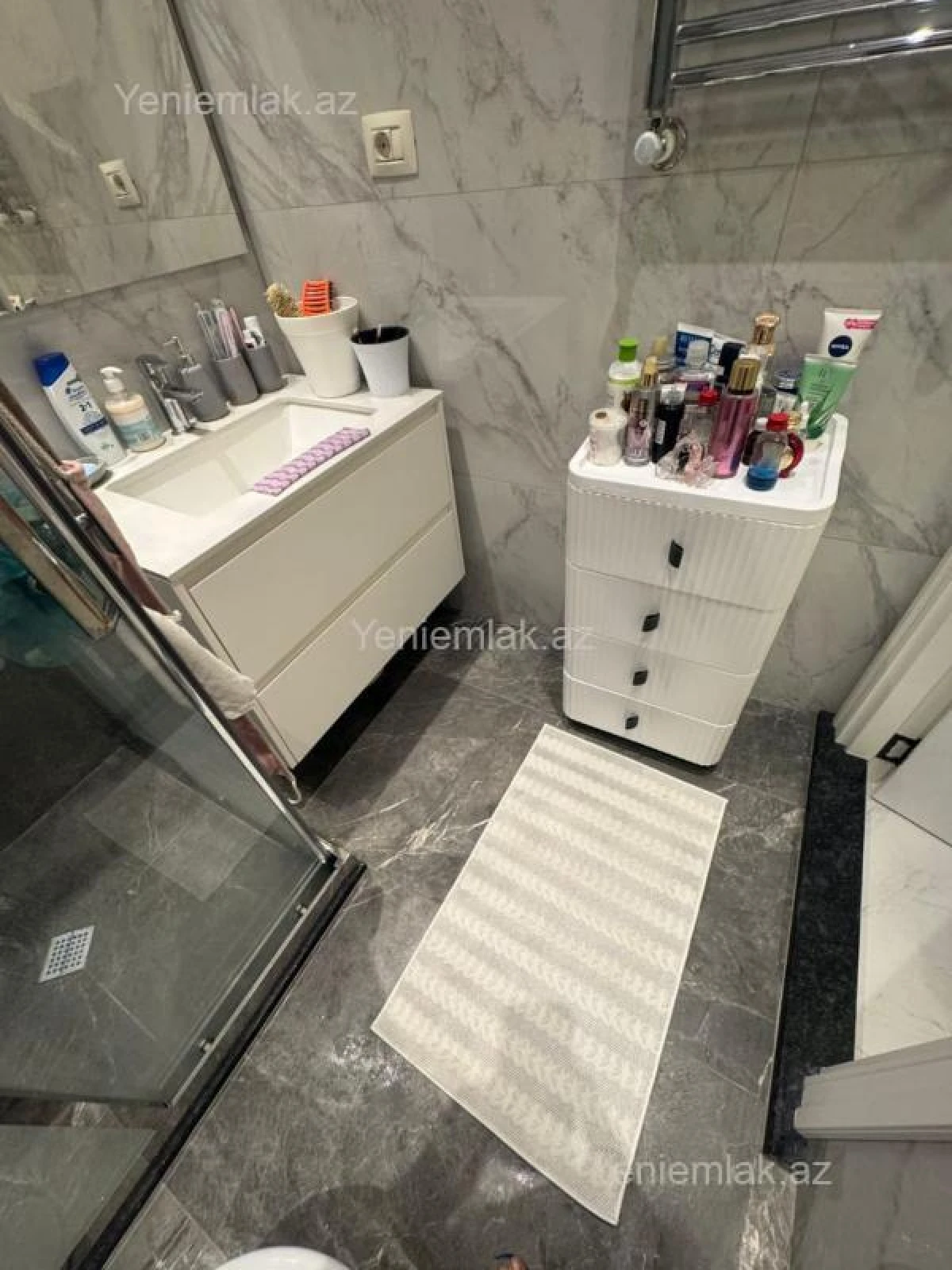 Satılır 2 otaqlı yeni tikili 60 m²