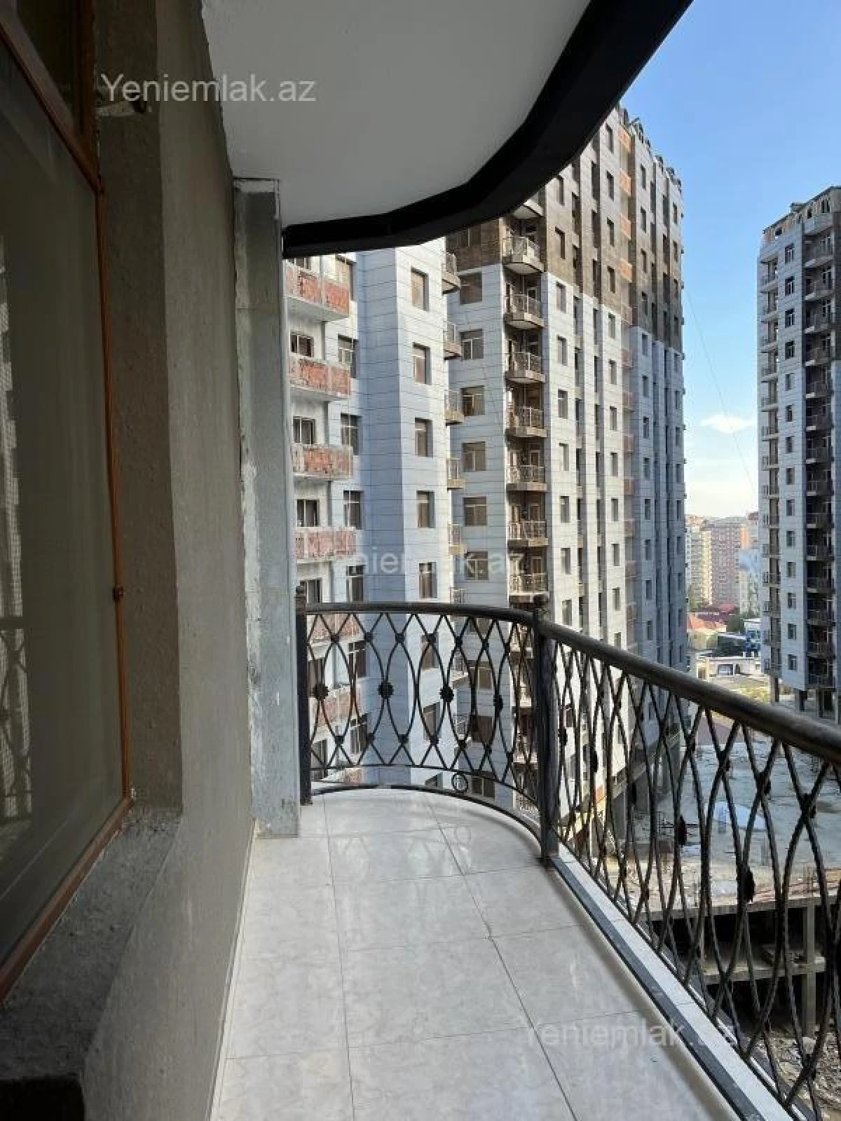 Satılır 3 otaqlı yeni tikili 130 m²