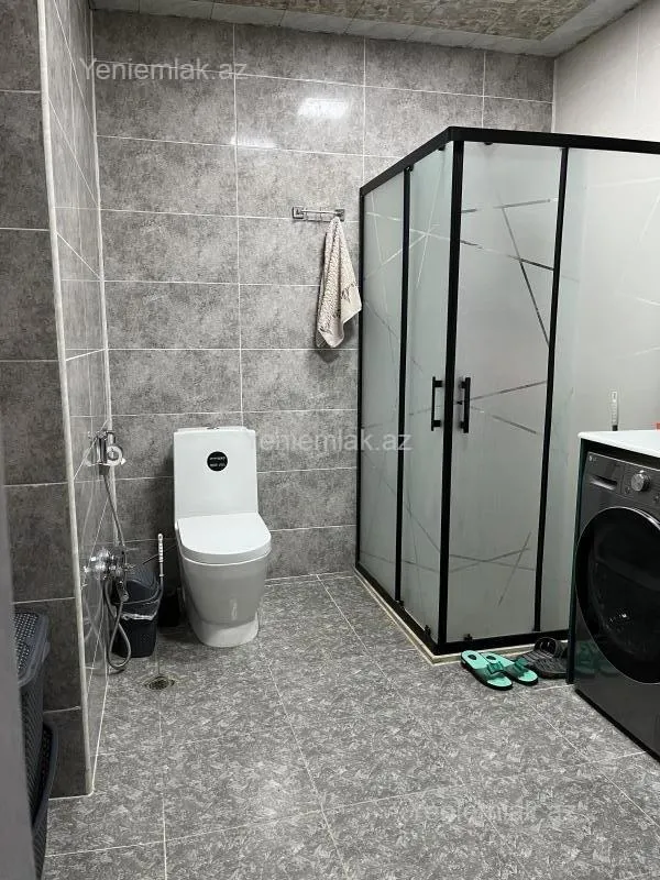 Satılır 3 otaqlı yeni tikili 130 m²