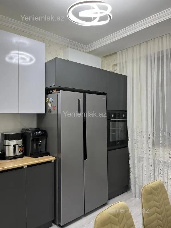 Satılır 3 otaqlı yeni tikili 130 m²