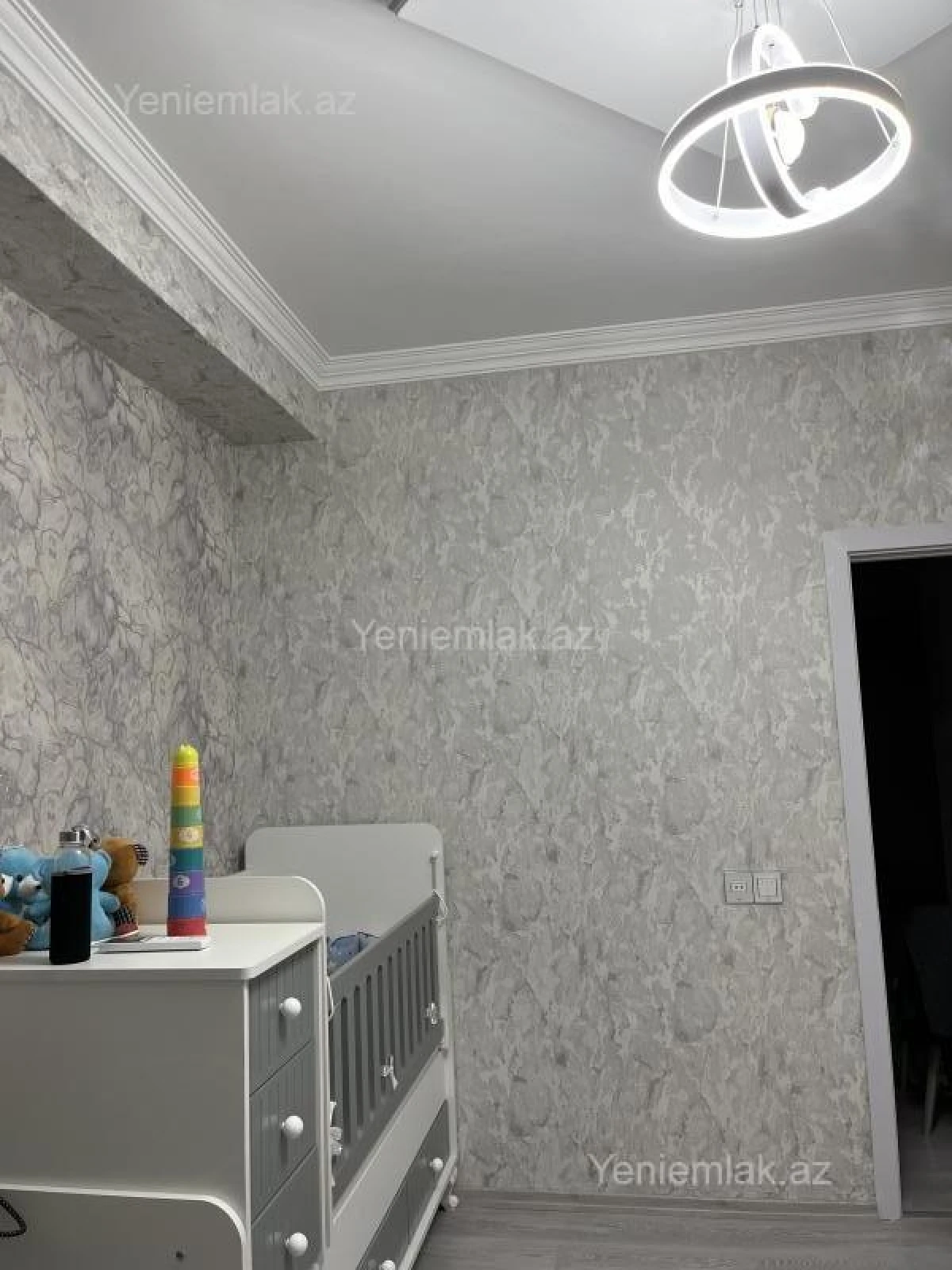 Satılır 3 otaqlı yeni tikili 130 m²
