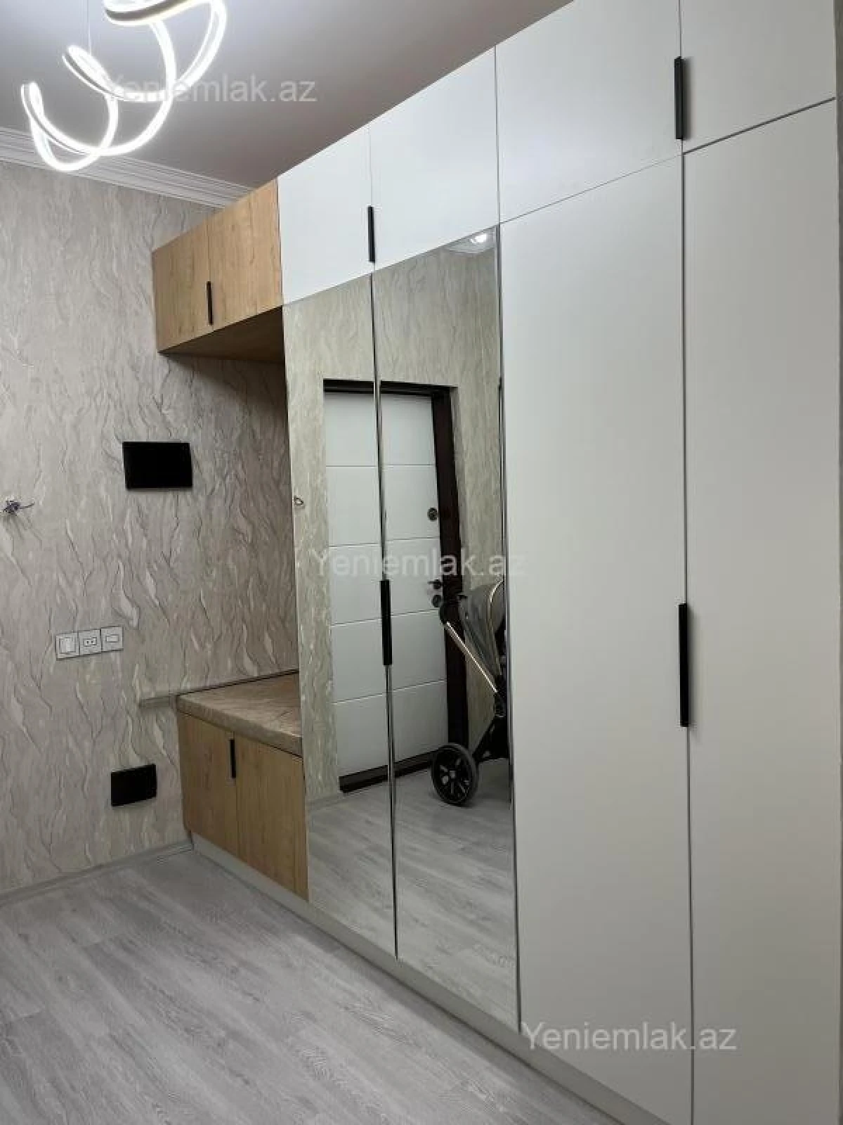 Satılır 3 otaqlı yeni tikili 130 m²