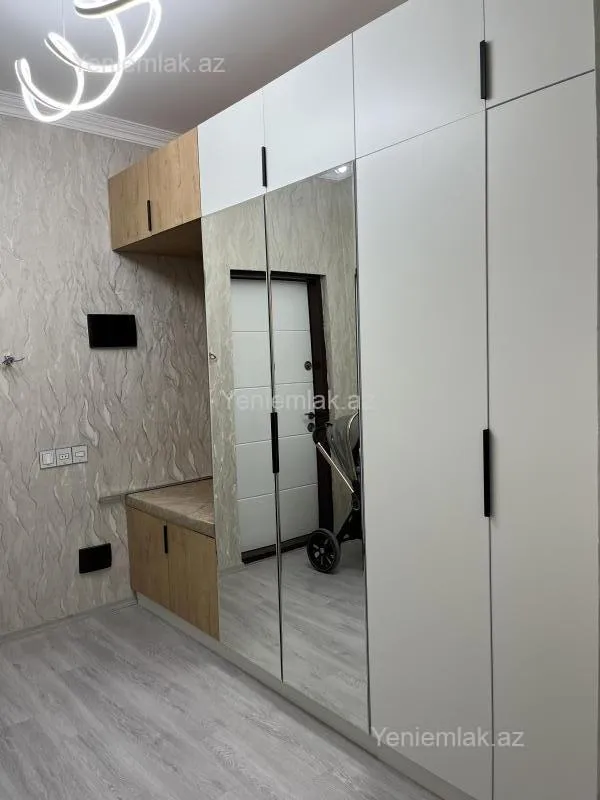 Satılır 3 otaqlı yeni tikili 130 m²