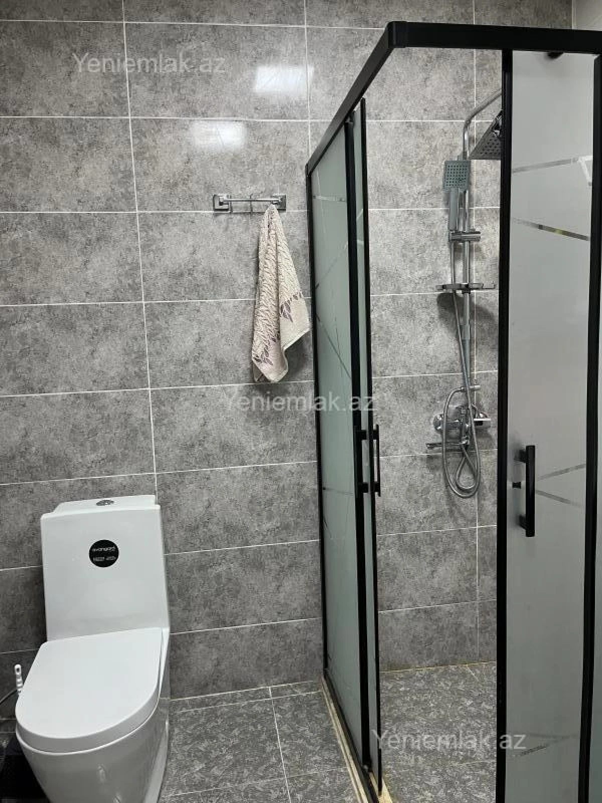 Satılır 3 otaqlı yeni tikili 130 m²