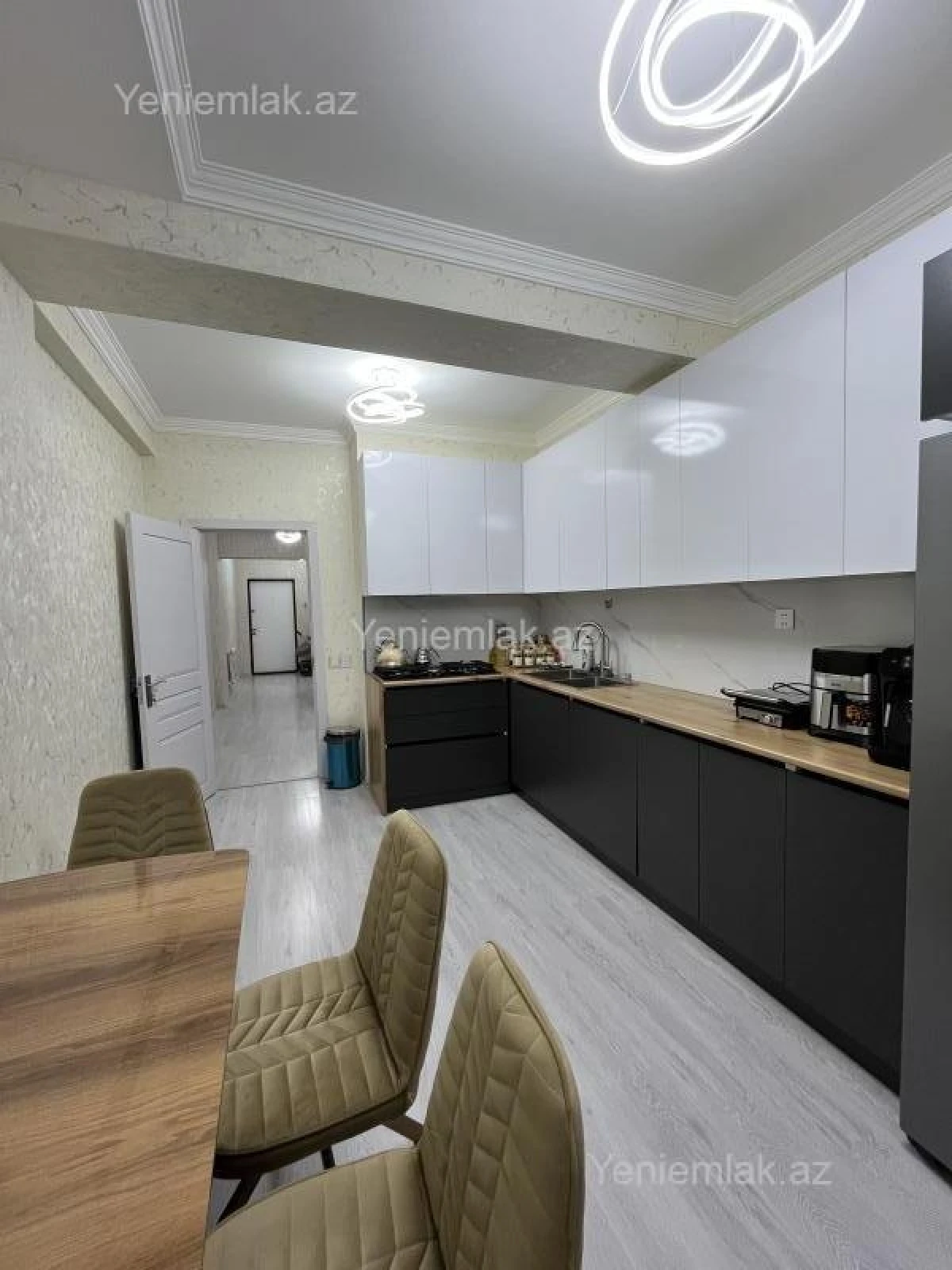 Satılır 3 otaqlı yeni tikili 130 m²