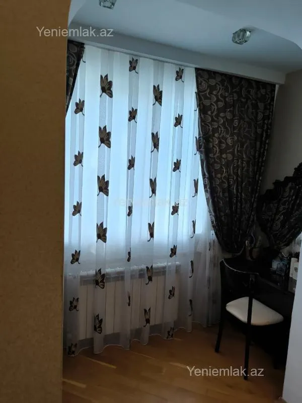 Satılır 3 otaqlı köhnə tikili 85 m²