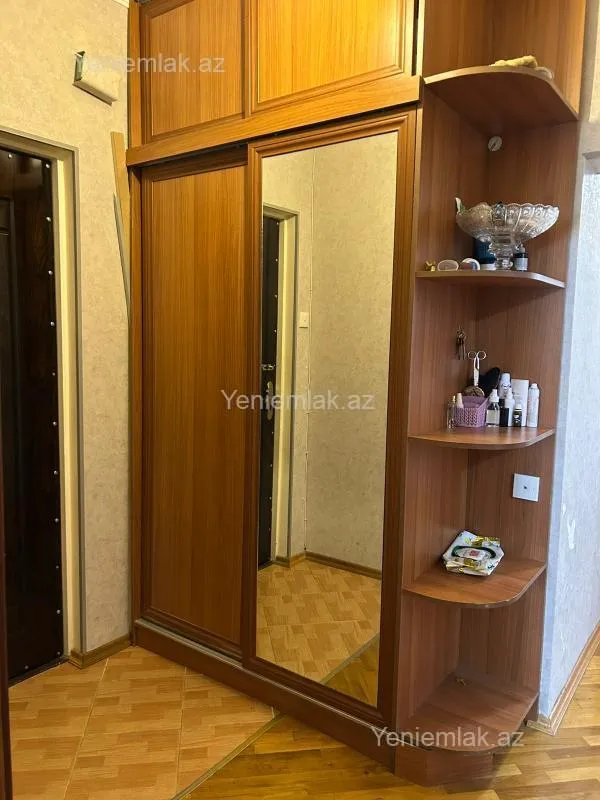 Satılır 2 otaqlı köhnə tikili 55 m²