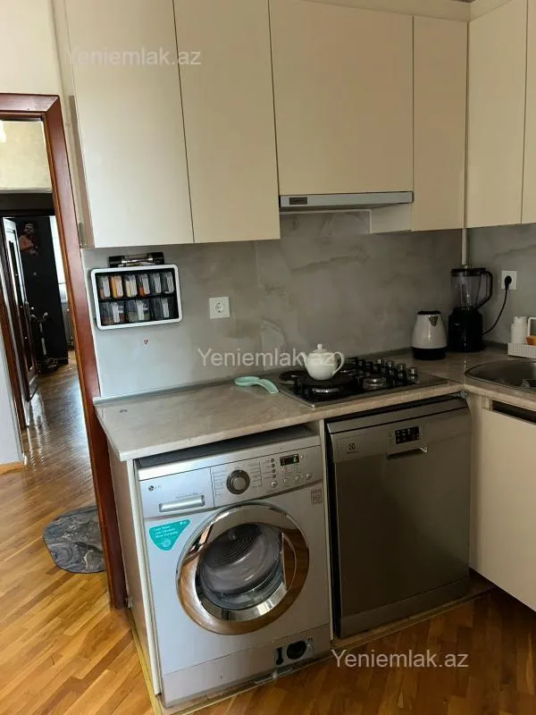 Satılır 2 otaqlı köhnə tikili 55 m²