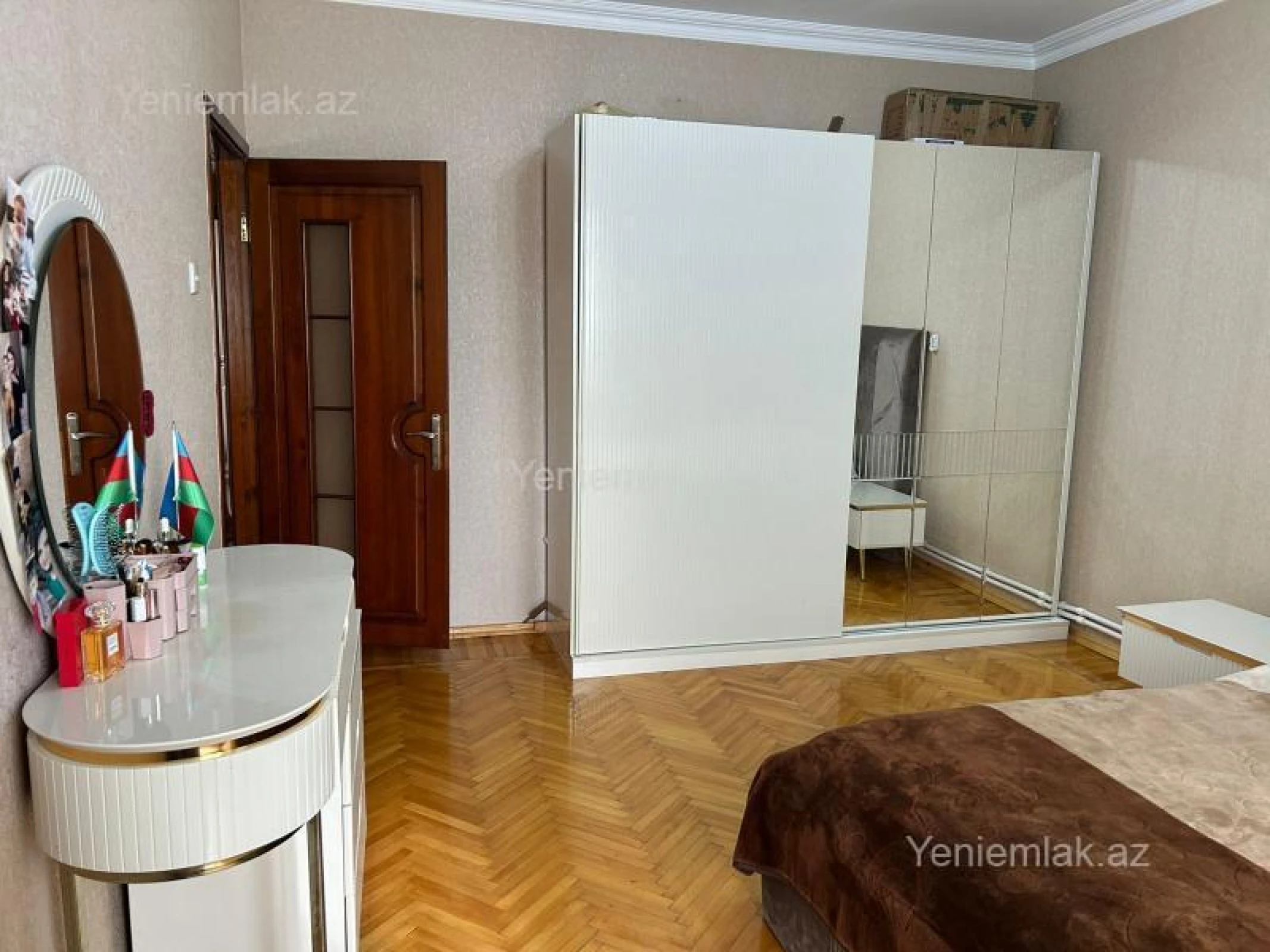 Satılır 2 otaqlı köhnə tikili 55 m²