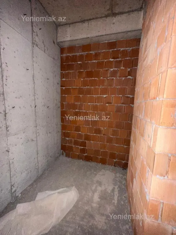 Satılır 2 otaqlı yeni tikili 72 m²