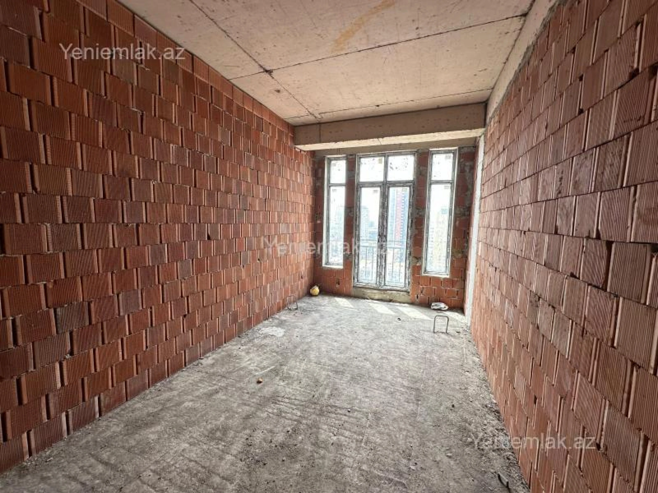 Satılır 2 otaqlı yeni tikili 72 m²